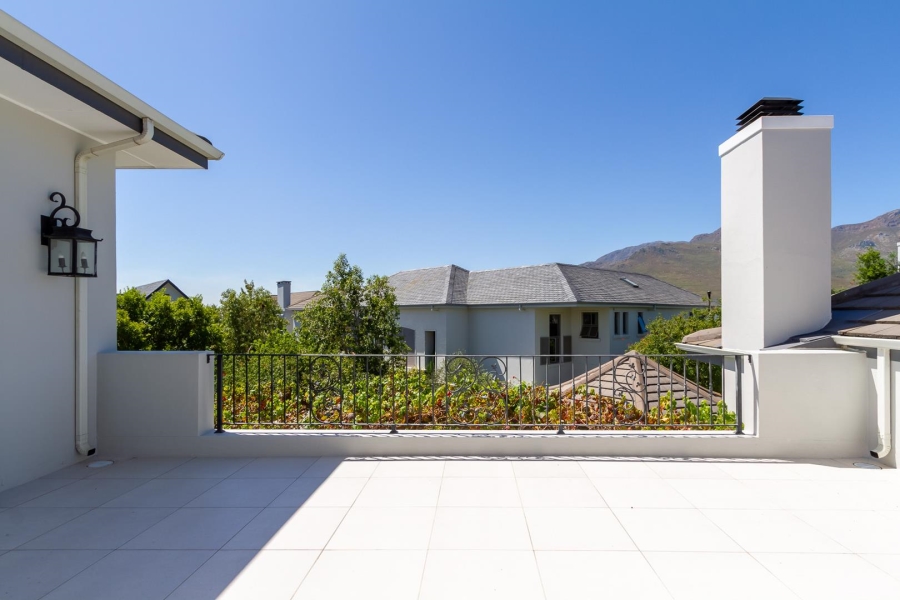 To Let 3 Bedroom Property for Rent in Val De Vie Estate Western Cape